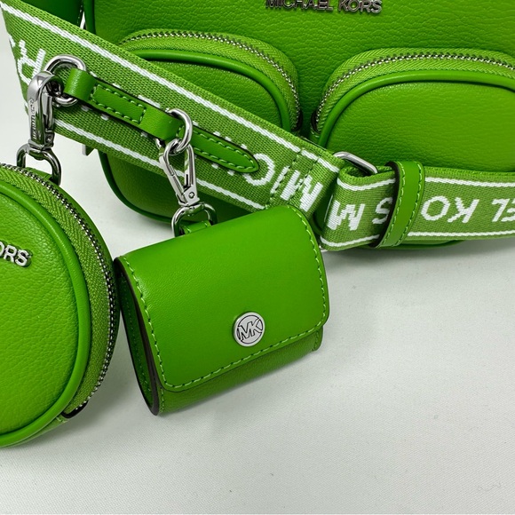 NWT Michael Kors Jet Set Medium Crossbody Bag with Case for Apple Airpods Pro® - Picture 8 of 12